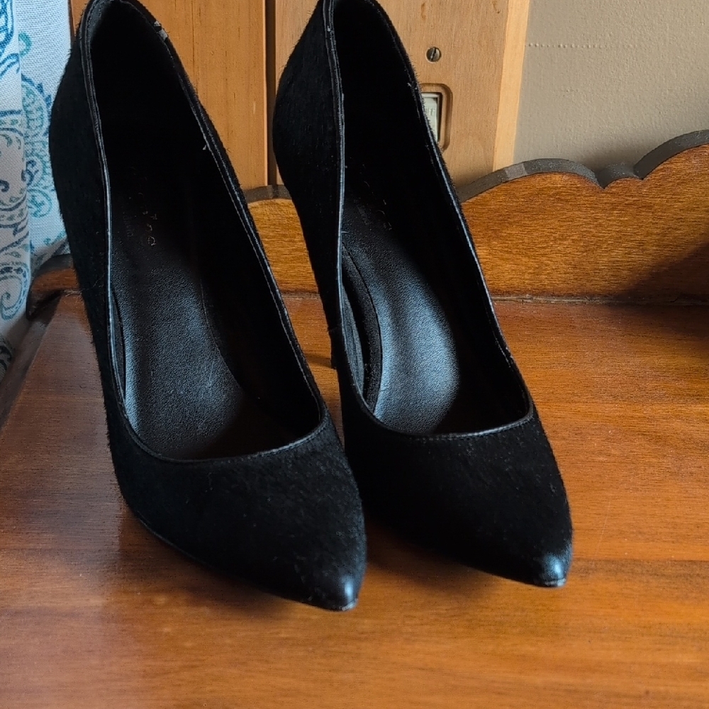 Charlies Black Stiletto Heels Elegant Design - Picture 6 of 10